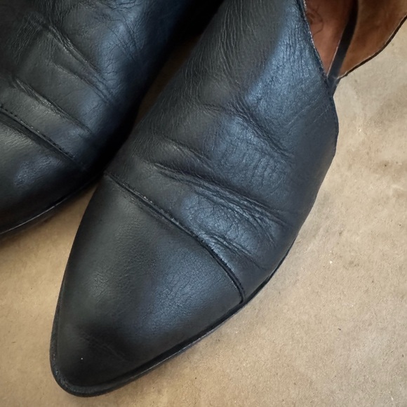 Free People Royale Black Leather Closed Toe Flats. Size EU 37 - Picture 8 of 11